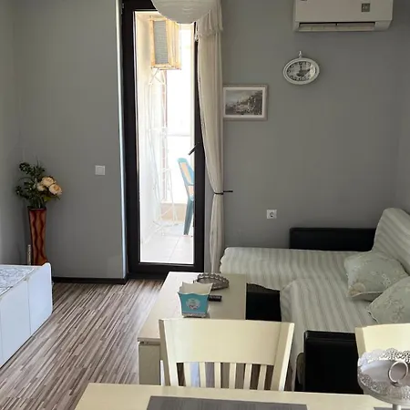 Stamopolulux директен изглед към морето * Primorsko