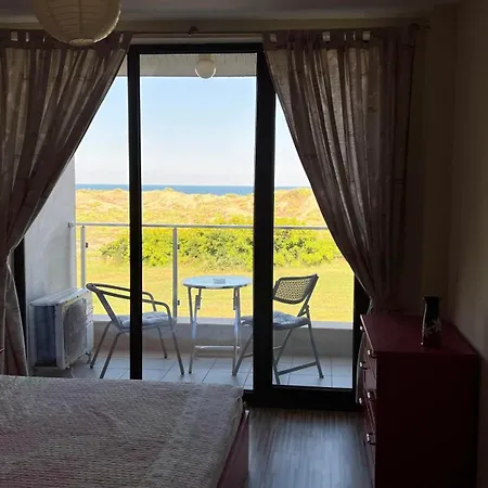 Stamopolulux директен изглед към морето Lägenhet